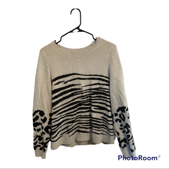 Lucky Brand Sweaters - Lucky Brand black and grey zebra and cheetah print sweater